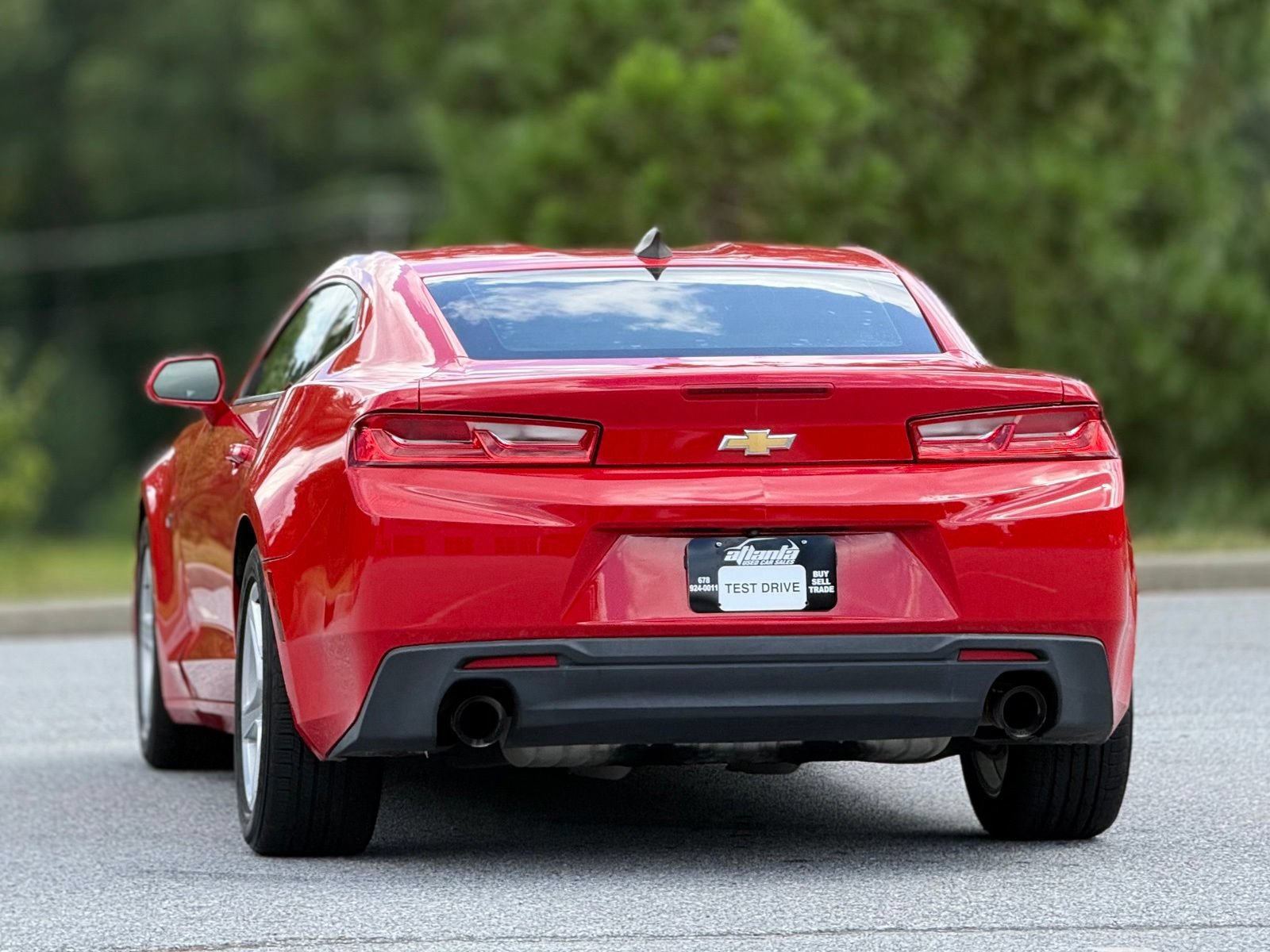 Used 2017 Chevrolet Camaro LT RWD image 5