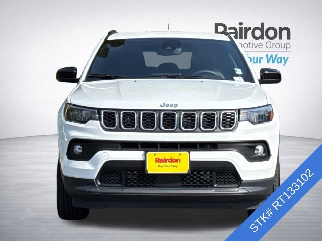 Used 2024 Jeep Compass Latitude AWD/4WD image 3