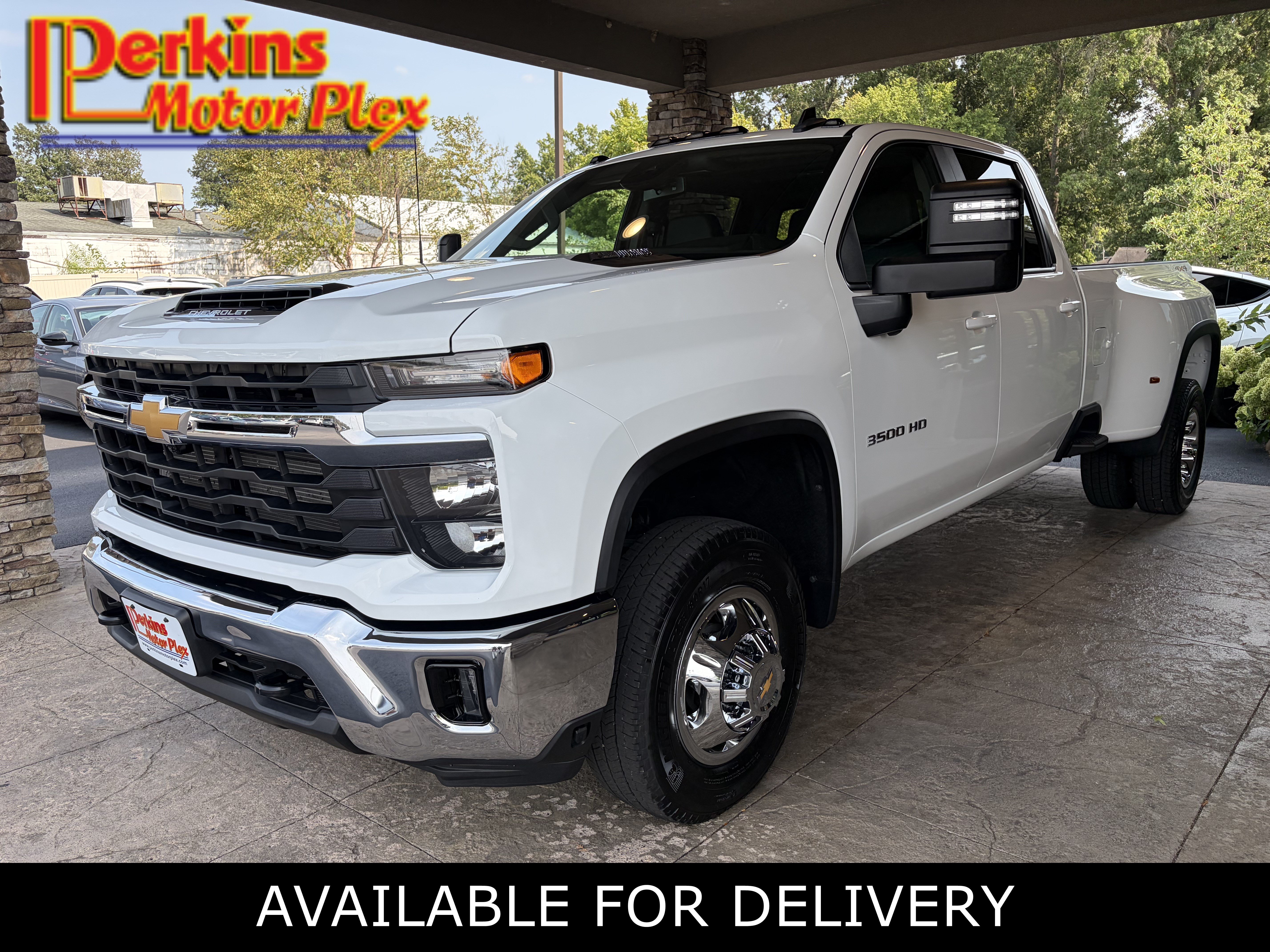 Used 2024 Chevrolet Silverado 3500 LT w/ All Star Edition AWD/4WD image 1