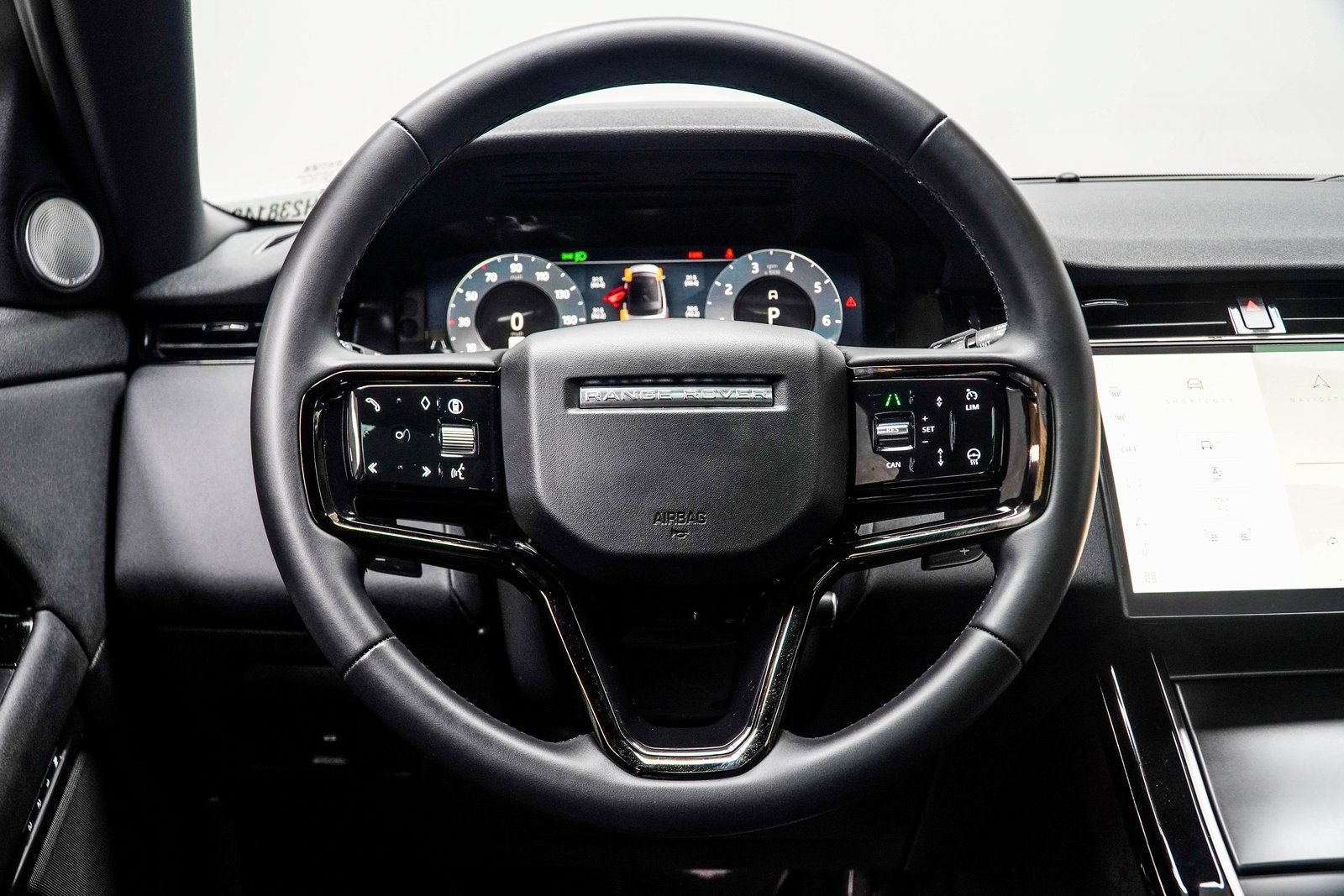 Used 2024 Land Rover Range Rover Evoque Dynamic SE AWD/4WD image 17