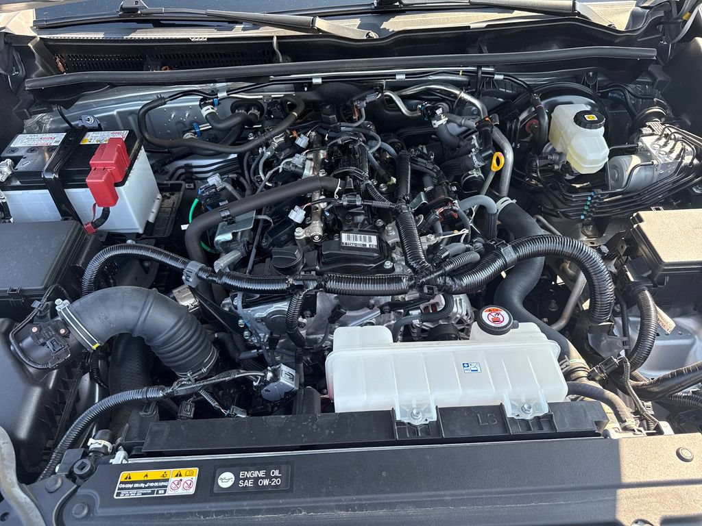 Used 2025 Toyota 4Runner SR5 AWD/4WD image 25