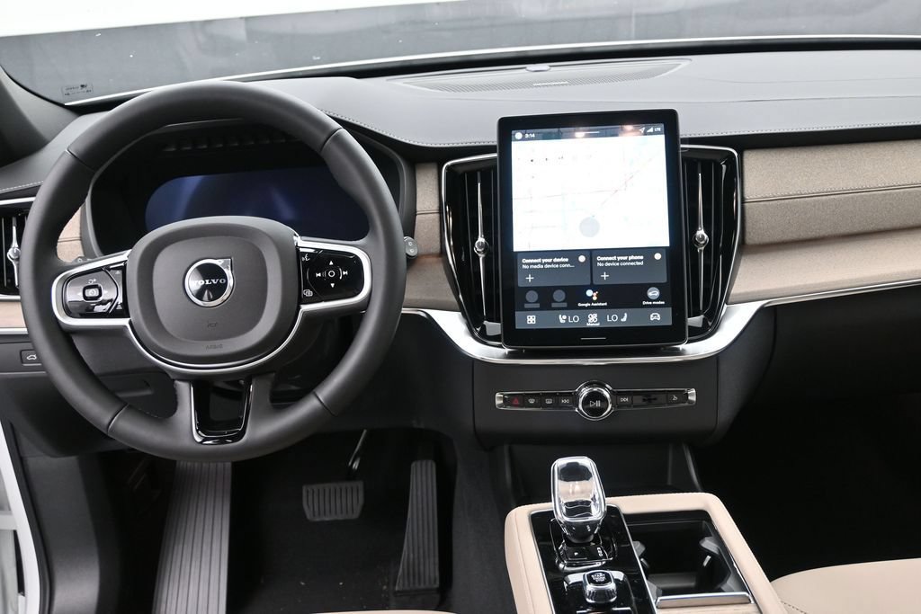 New 2026 Volvo XC90 T8 Plus AWD/4WD image 12