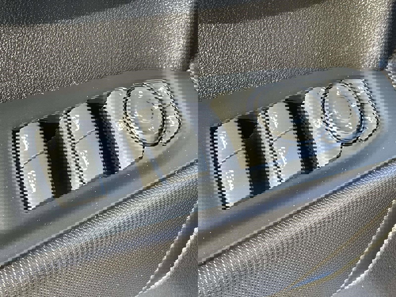 Used 2023 Chevrolet Silverado 1500 Custom image 22