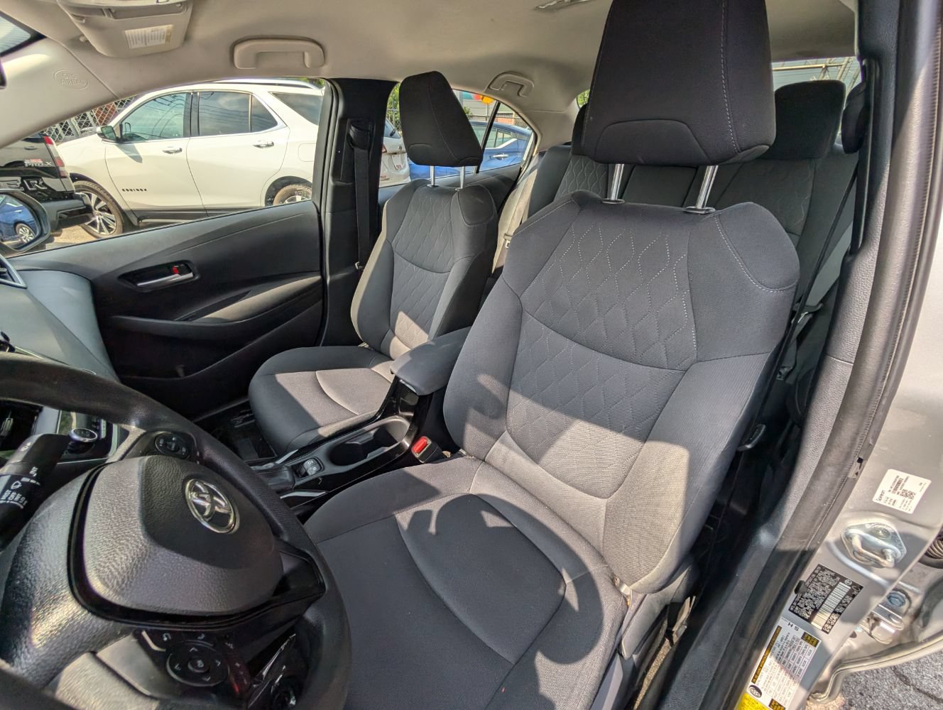 Used 2020 Toyota Corolla LE FWD image 16