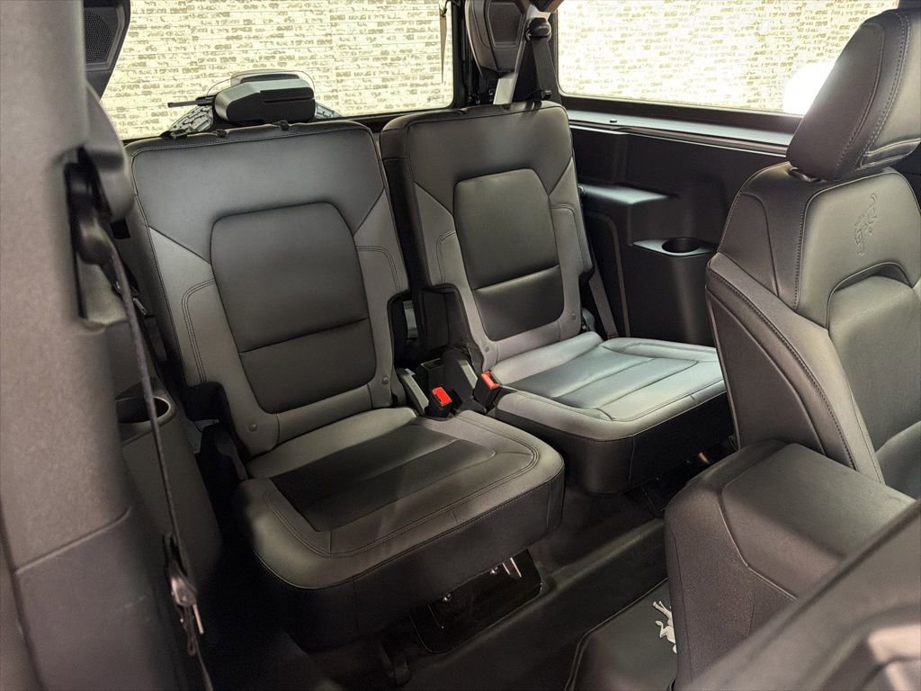 Used 2024 Ford Bronco Black Diamond image 12