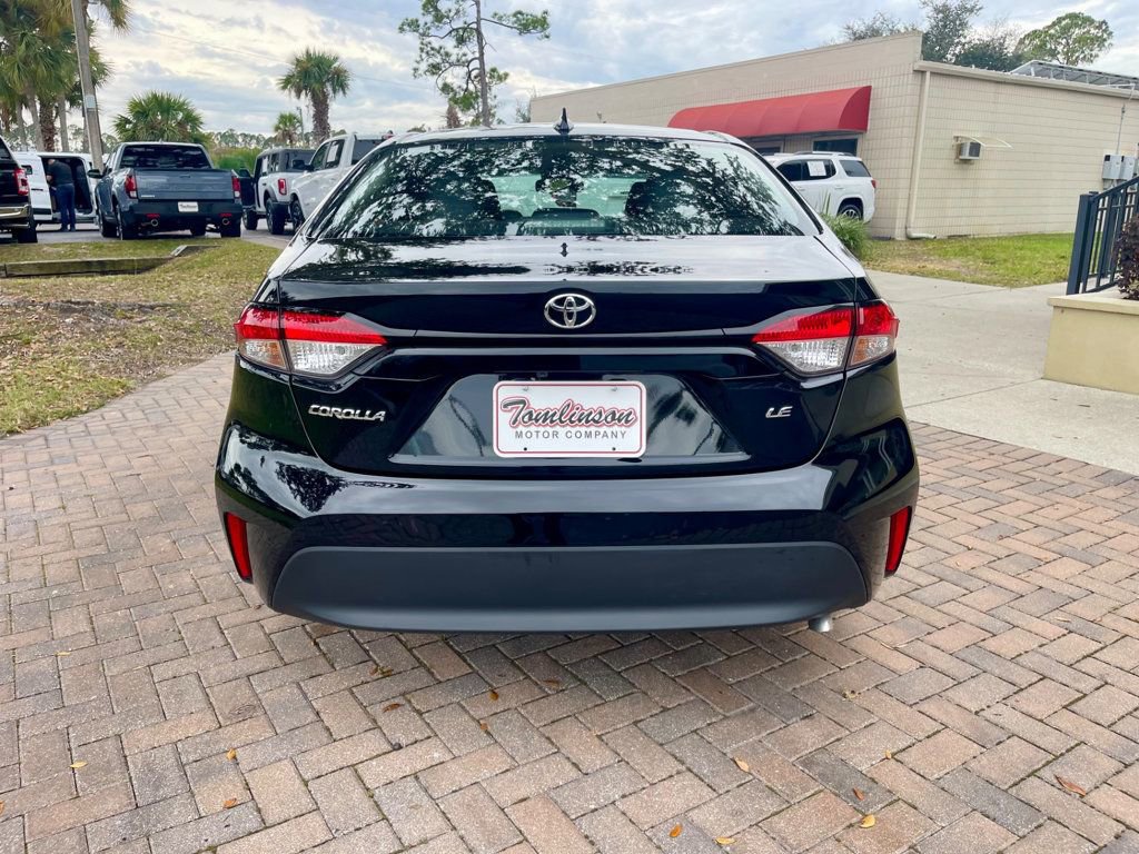 Used 2025 Toyota Corolla LE image 4