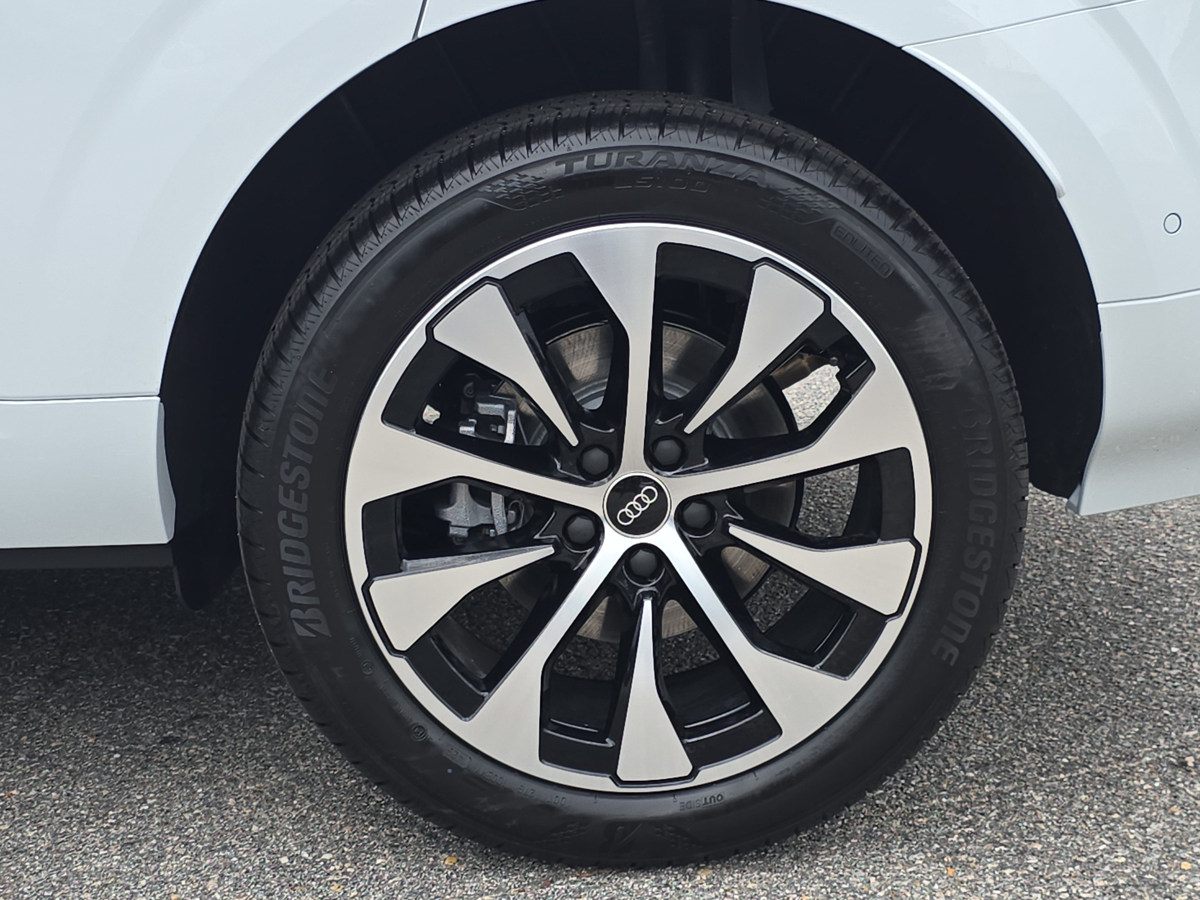 New 2026 Audi Q3 quattro 2.0T AWD/4WD image 34