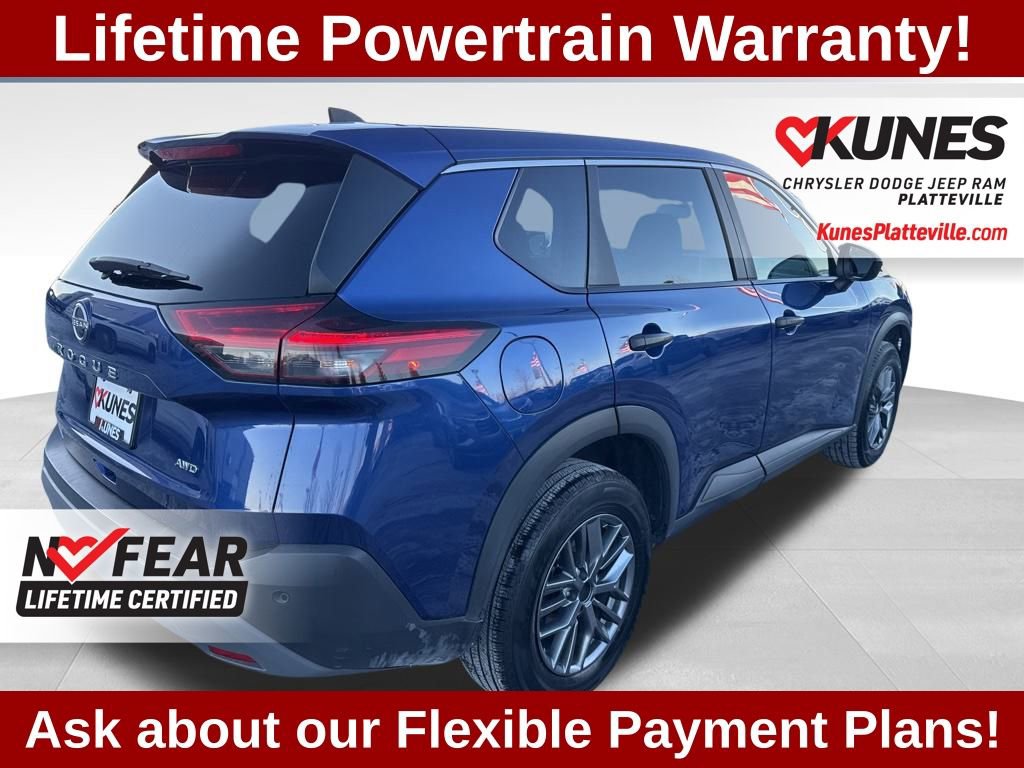 Used 2023 Nissan Rogue S image 4