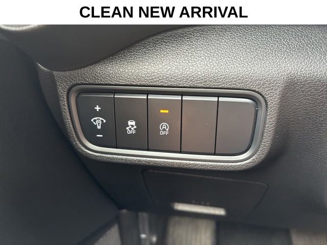 Used 2025 Kia Soul LX w/ LX Technology Package FWD image 7