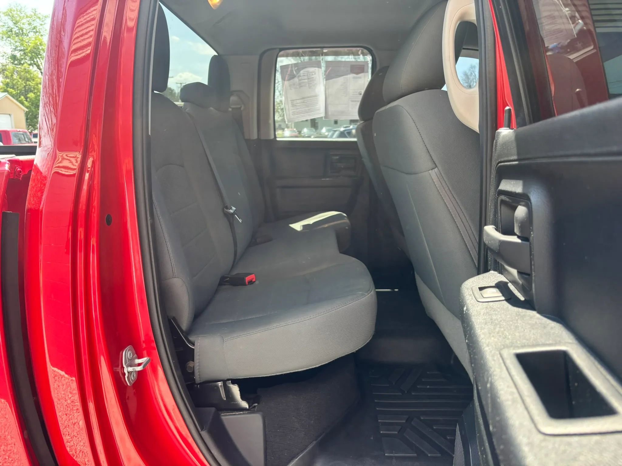 Used 2016 RAM 1500 ST w/ SXT Appearance Group AWD/4WD image 14