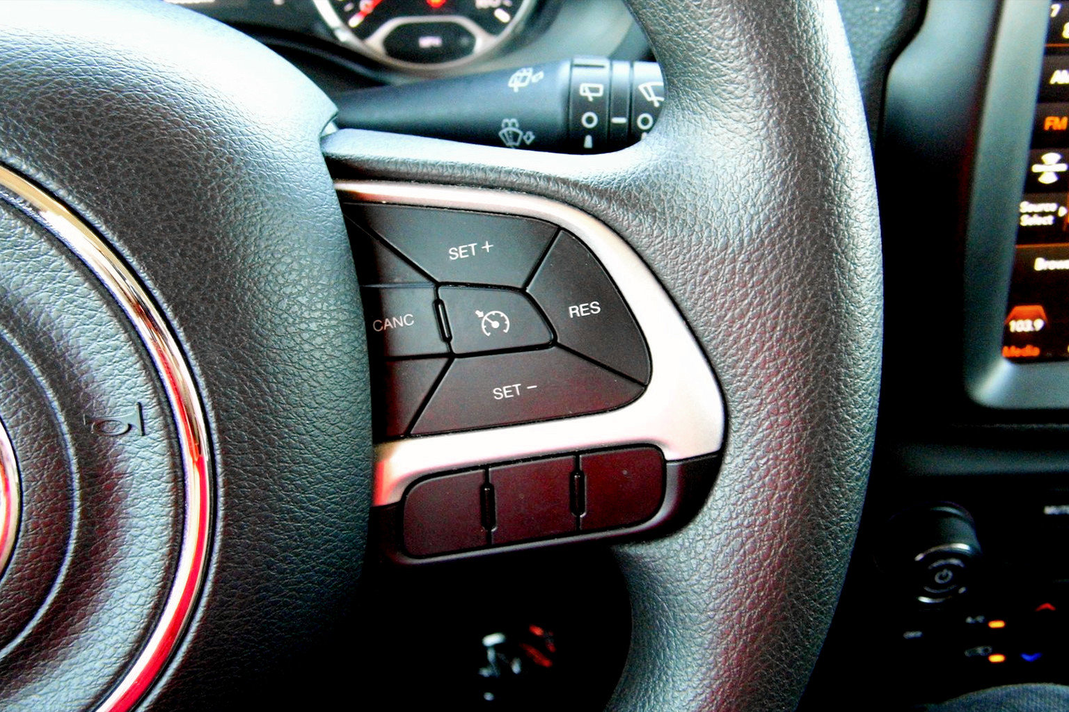 Used 2023 Jeep Renegade Latitude image 14