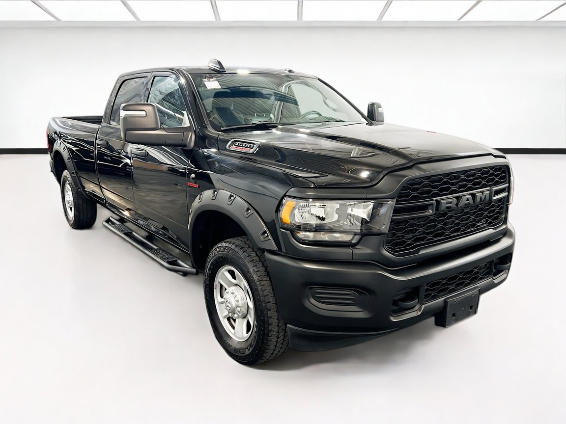 Used 2024 RAM 3500 Tradesman AWD/4WD image 3