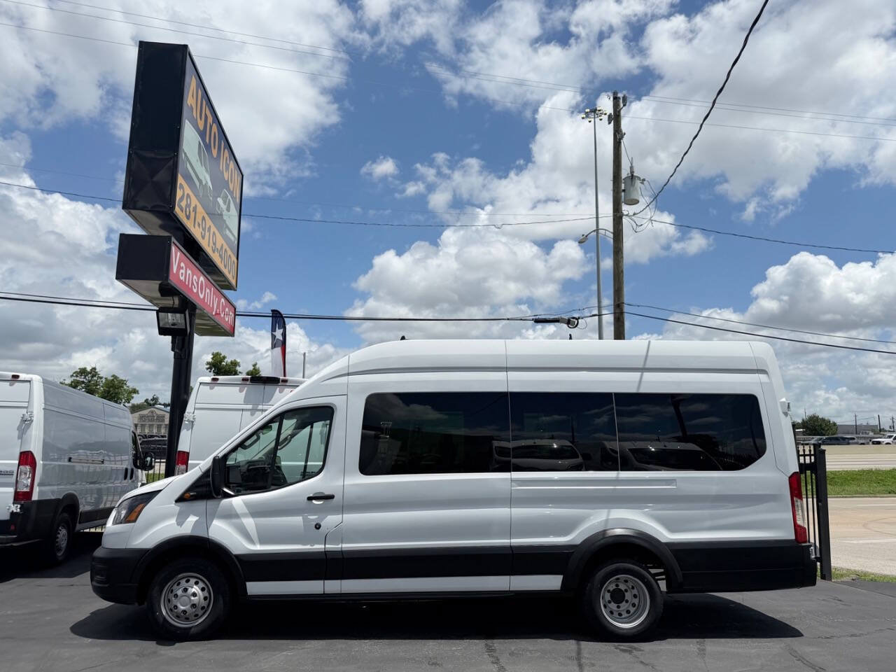 Used 2023 Ford Transit 350 XL RWD image 3
