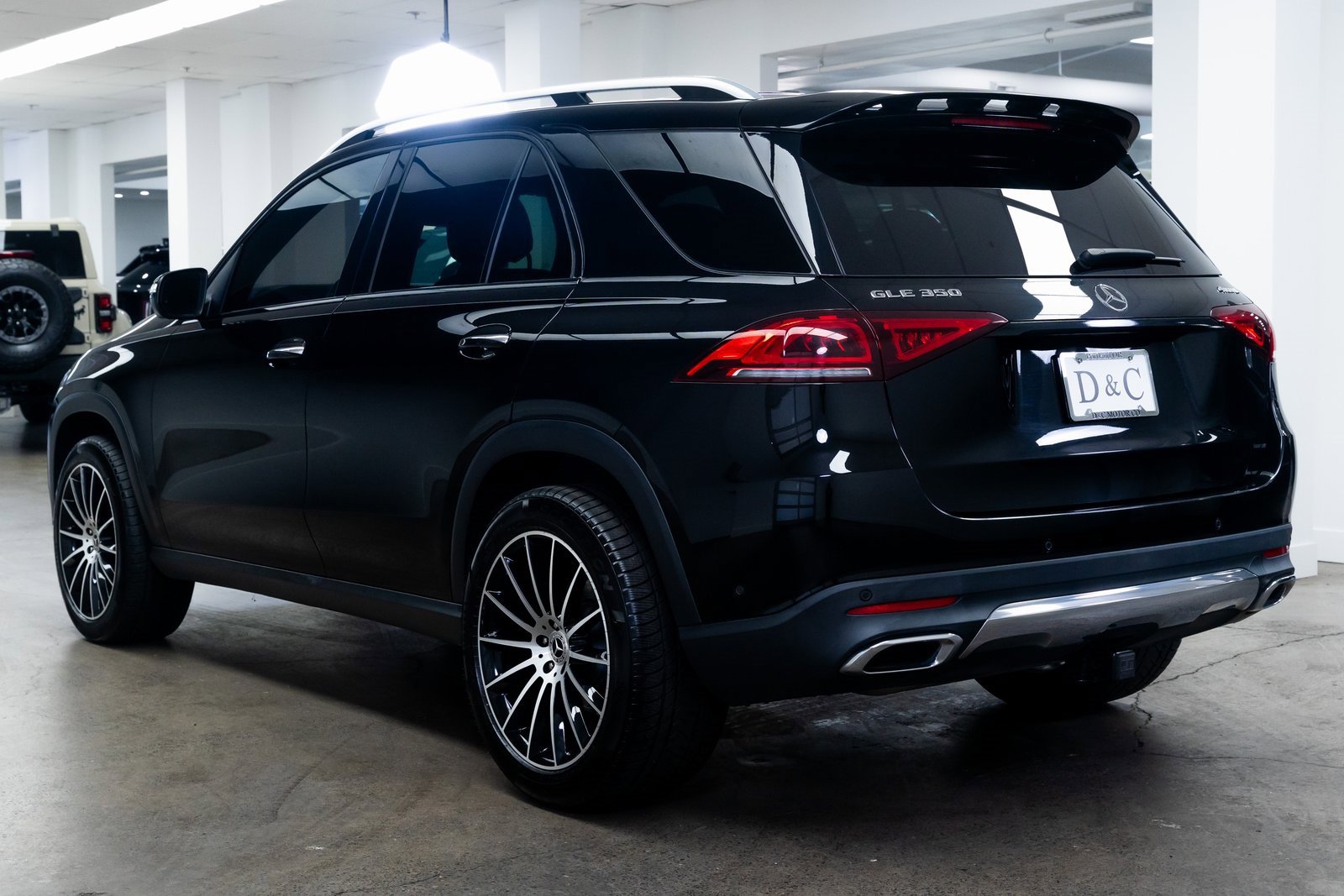 Used 2021 Mercedes-Benz GLE 350 4MATIC image 4