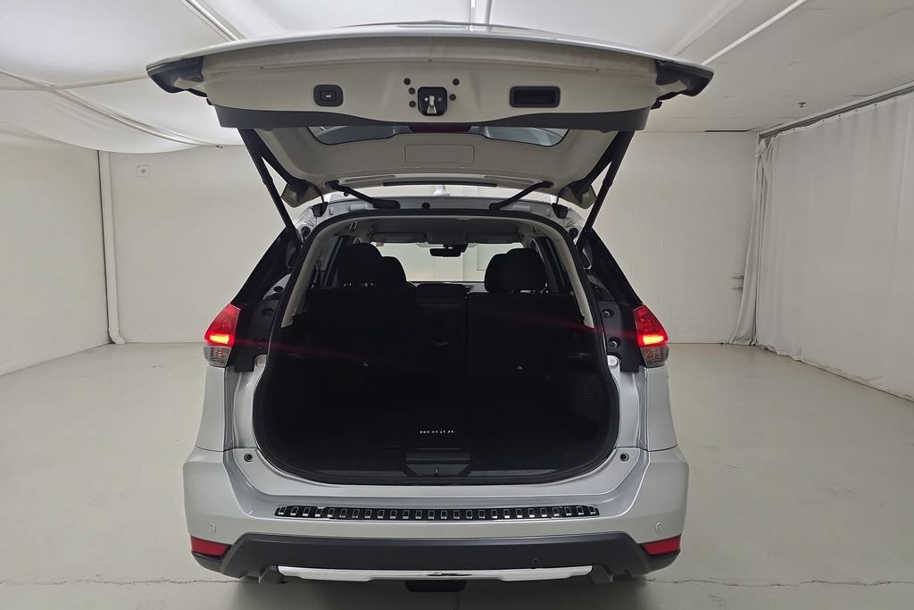 Used 2019 Nissan Rogue SV w/ Premium Package AWD/4WD image 27