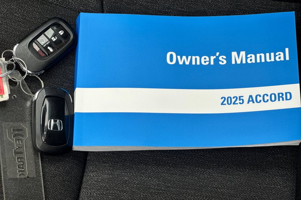 Certified 2025 Honda Accord SE image 10
