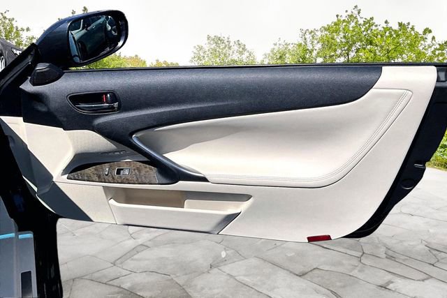 Used 2010 Lexus IS 250C RWD image 21
