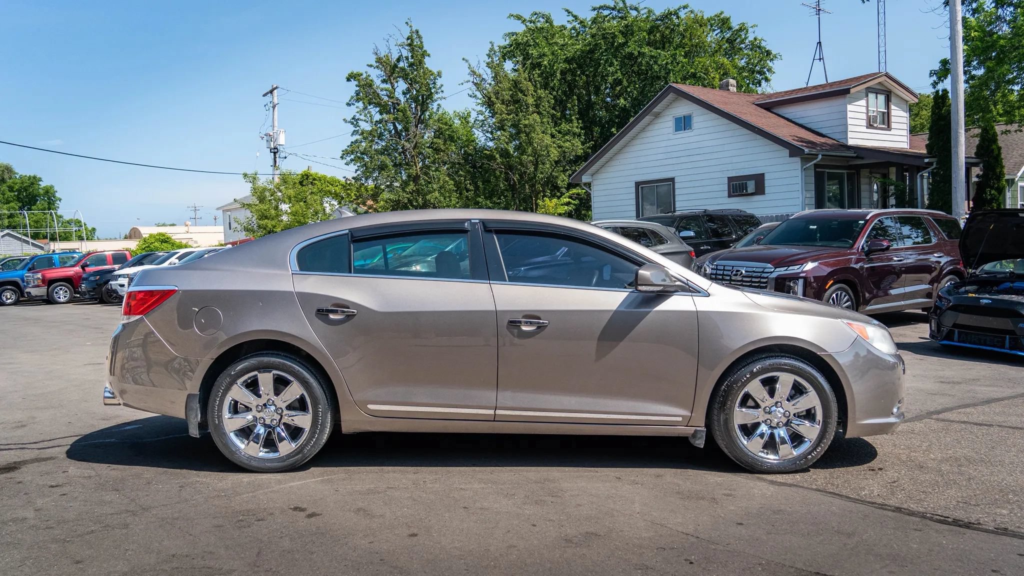 Used 2012 Buick LaCrosse Leather FWD image 5