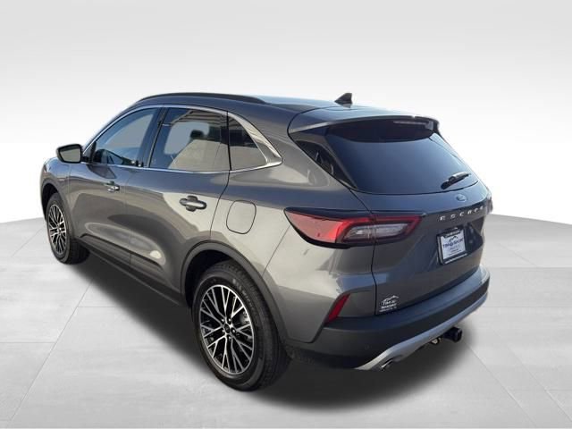 New 2026 Ford Escape SE w/ Class II Trailer Tow Package image 7