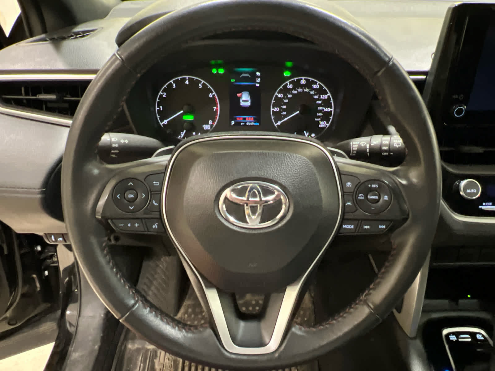 Used 2024 Toyota Corolla Cross AWD Hybrid image 14