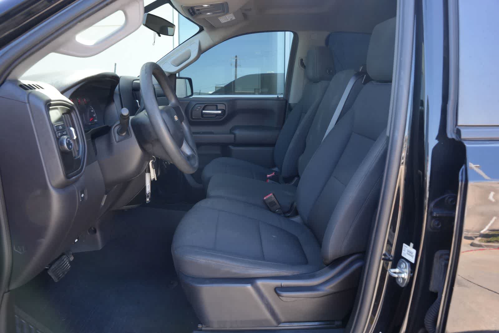 Used 2020 Chevrolet Silverado 1500 Custom w/ Custom Value Package RWD image 15