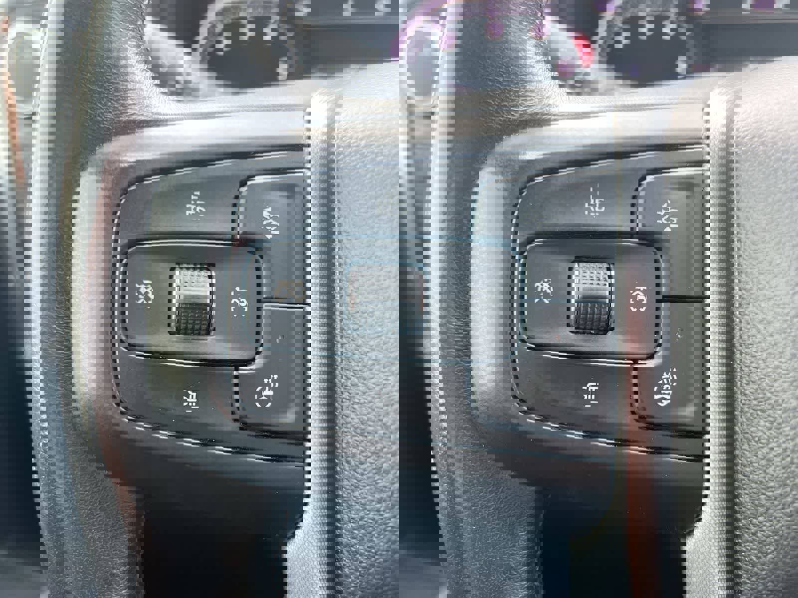 Used 2022 GMC Sierra 2500 SLT w/ SLT Preferred Package image 23