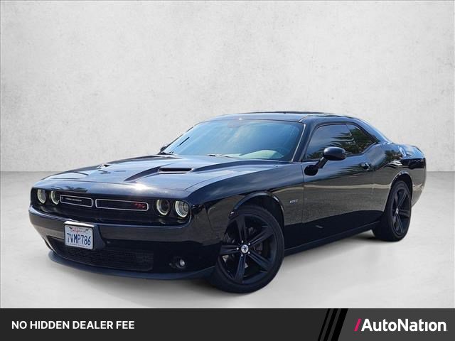 Used 2017 Dodge Challenger R/T RWD image 1
