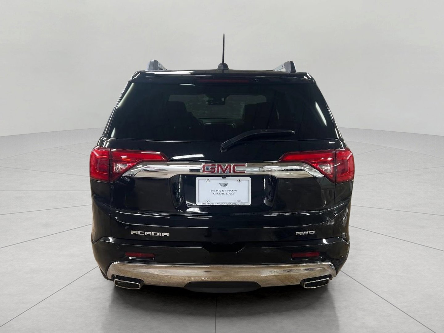 Used 2019 GMC Acadia Denali w/ Technology Package image 6