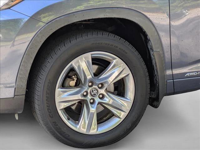 Used 2019 Toyota Highlander Limited image 9