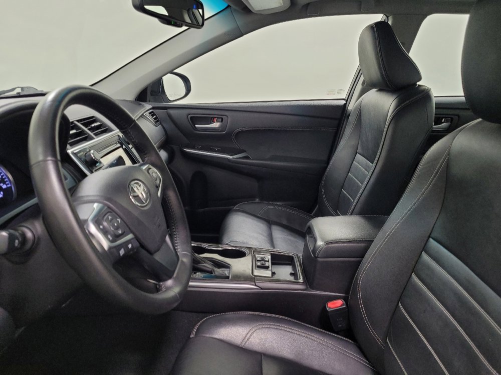 Used 2015 Toyota Camry XLE image 17