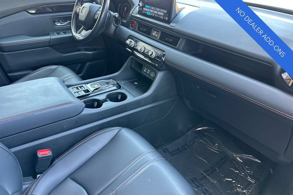 Certified 2025 Honda Pilot TrailSport image 19