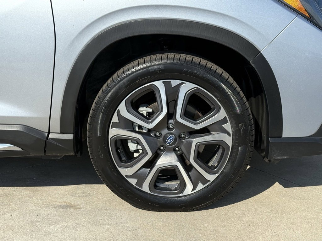 Used 2024 Subaru Ascent Limited image 32
