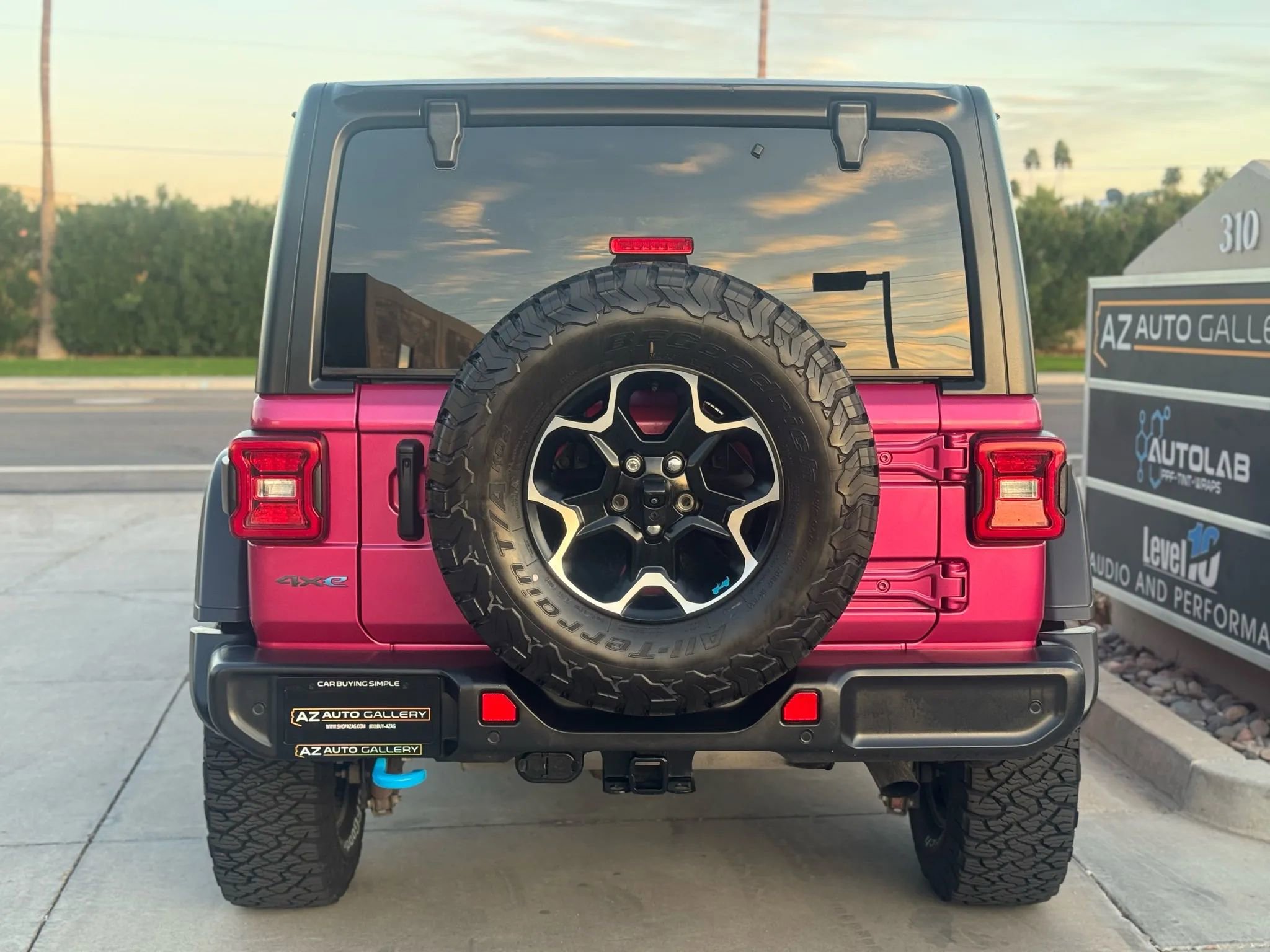 Used 2022 Jeep Wrangler Unlimited Rubicon 4xe w/ Safety Group image 7