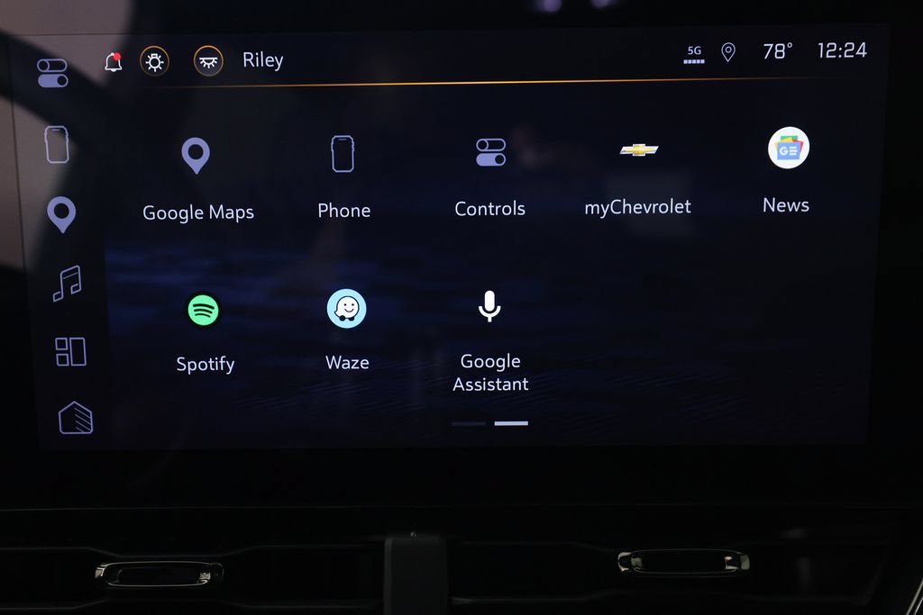 Used 2025 Chevrolet Equinox RS w/ Safety and Technology Package FWD image 24