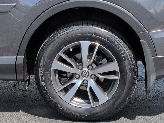Certified 2017 Toyota RAV4 XLE AWD/4WD image 7
