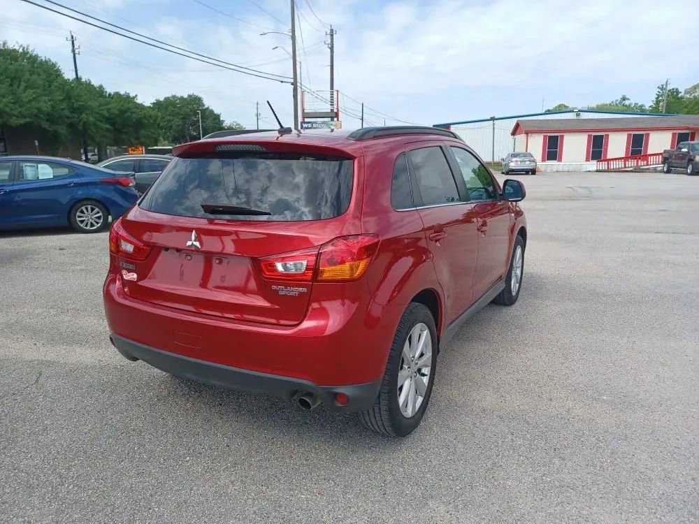 Used 2013 Mitsubishi Outlander Sport SE image 4