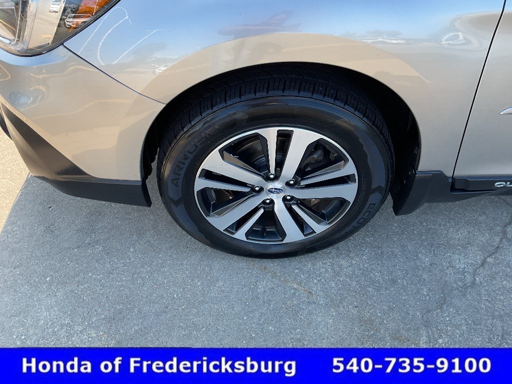 Used 2018 Subaru Outback 3.6R Limited AWD/4WD image 10