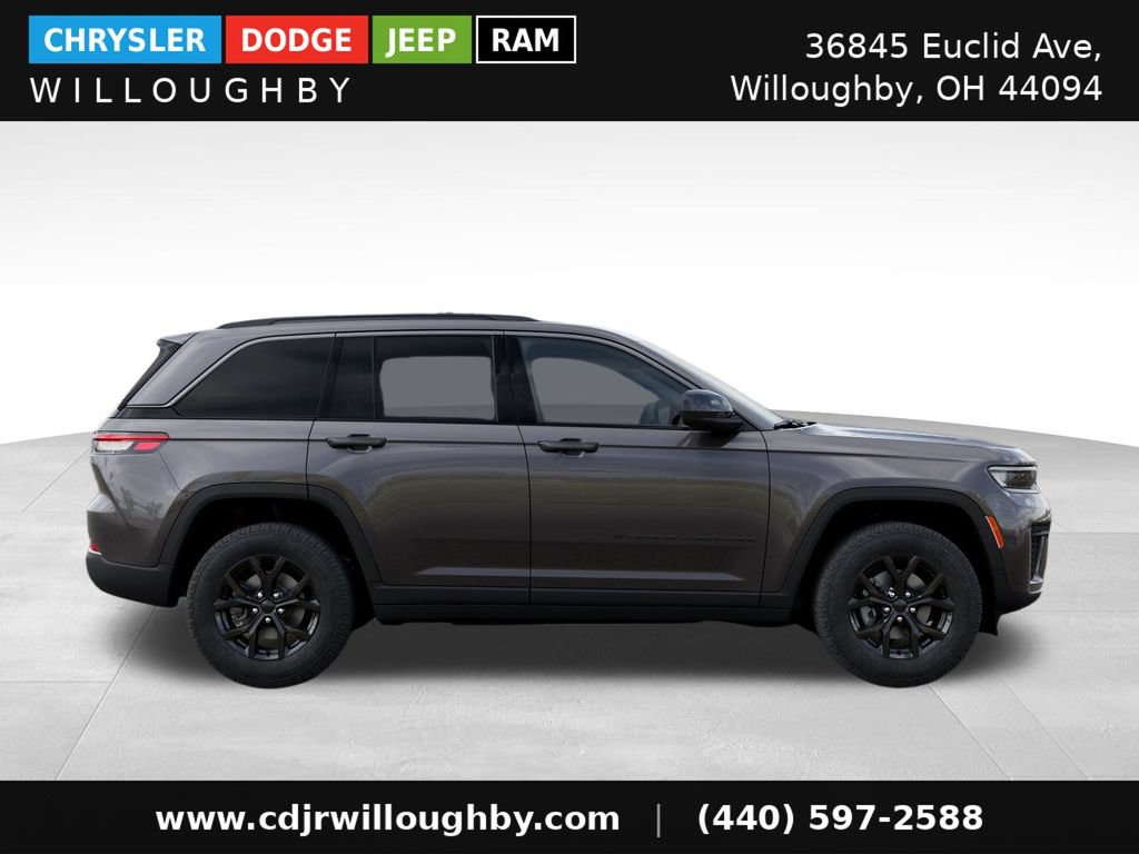 New 2026 Jeep Grand Cherokee Altitude AWD/4WD image 24