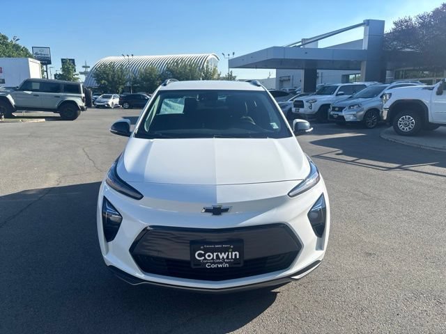 Used 2023 Chevrolet Bolt EUV LT w/ Comfort Package FWD image 3
