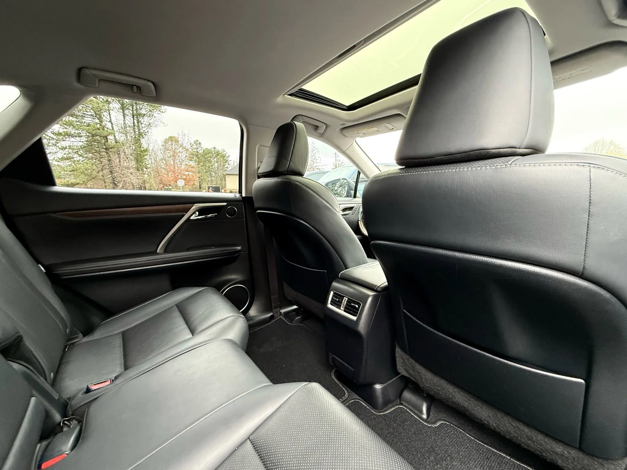 Used 2021 Lexus RX 350L FWD w/ Premium Package image 30