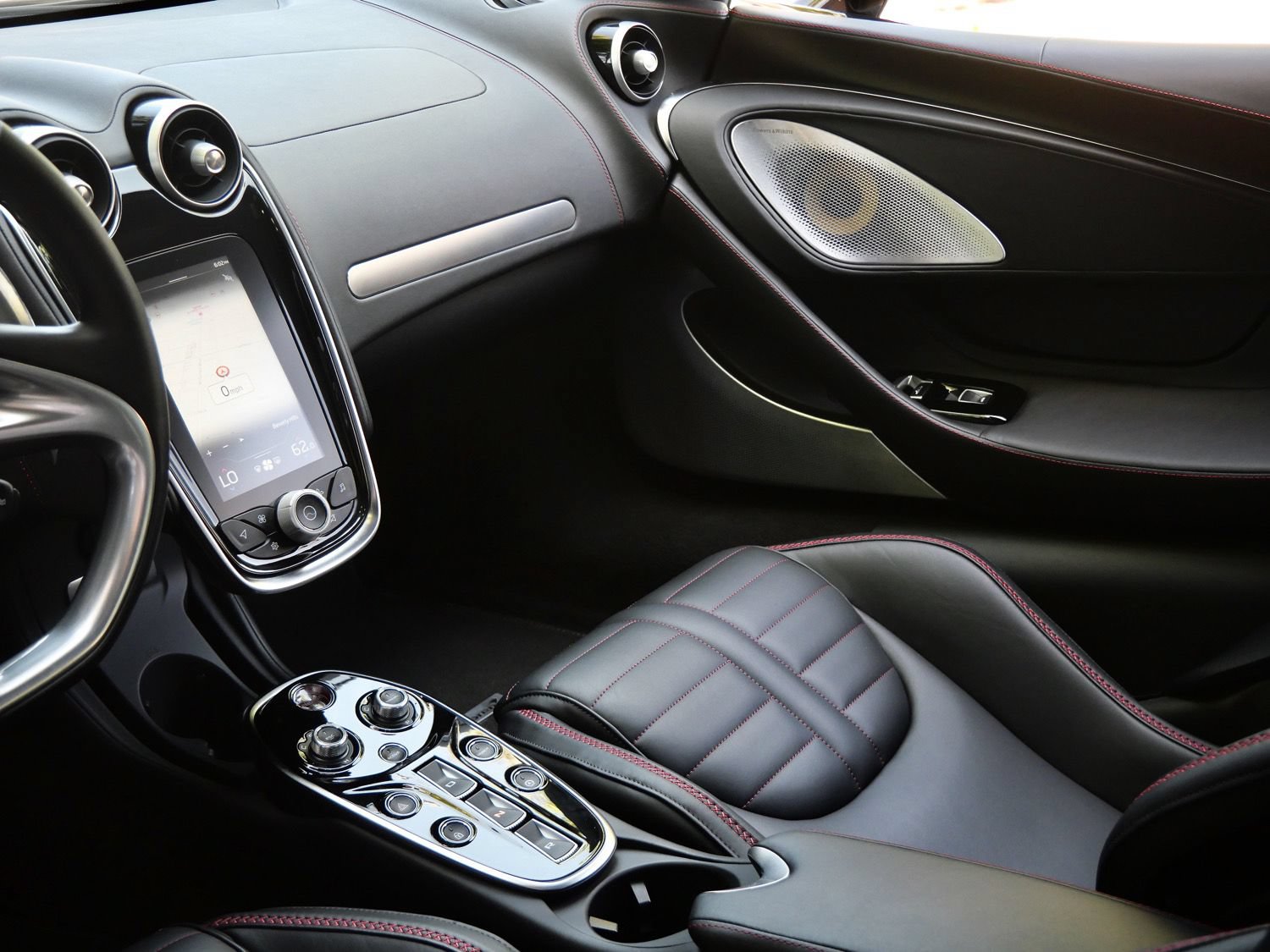 Used 2025 McLaren GTS RWD image 18