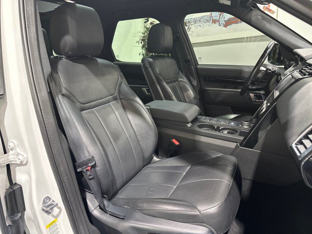 Used 2019 Land Rover Discovery SE AWD/4WD image 47