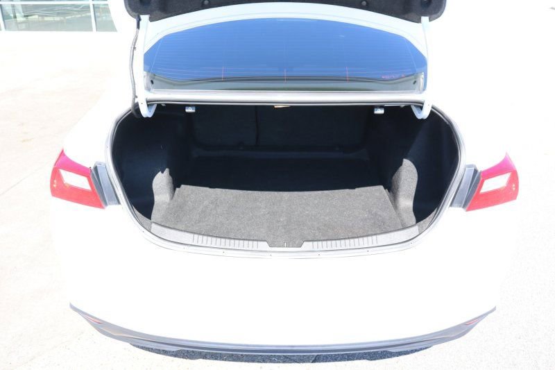 Used 2019 Chevrolet Malibu LS w/ LPO, Convenience Package 2 image 17