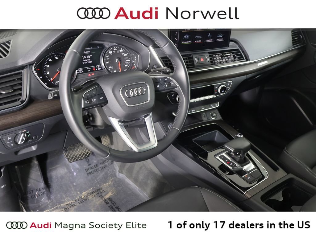 Certified 2023 Audi Q5 2.0T Premium w/ Convenience Package AWD/4WD image 2