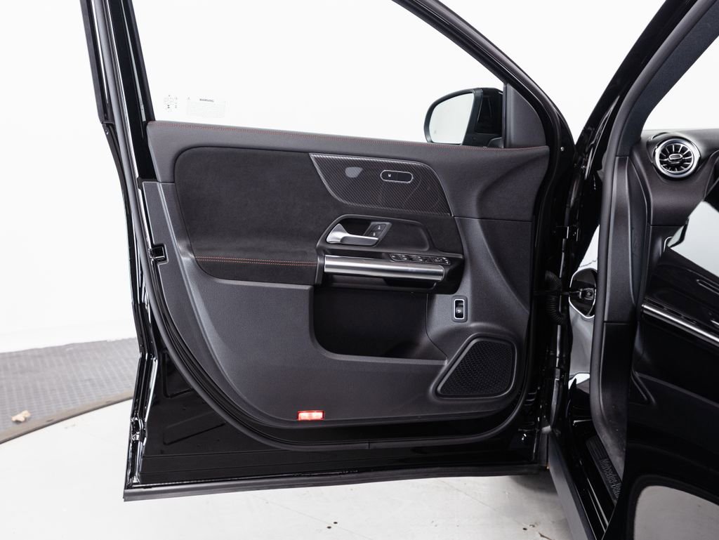 Certified 2022 Mercedes-Benz GLA 250 4MATIC image 5