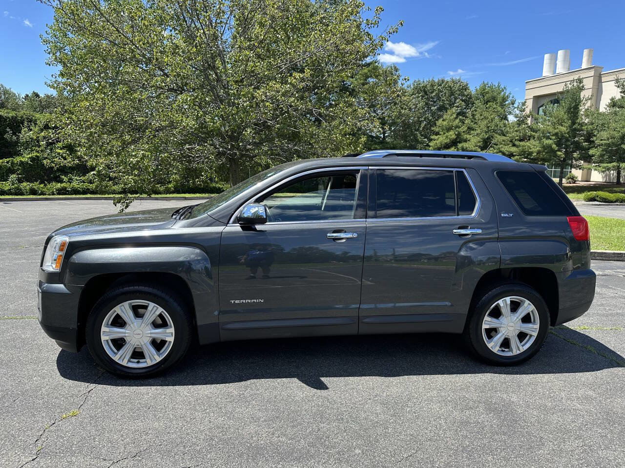 Used 2017 GMC Terrain SLT image 5