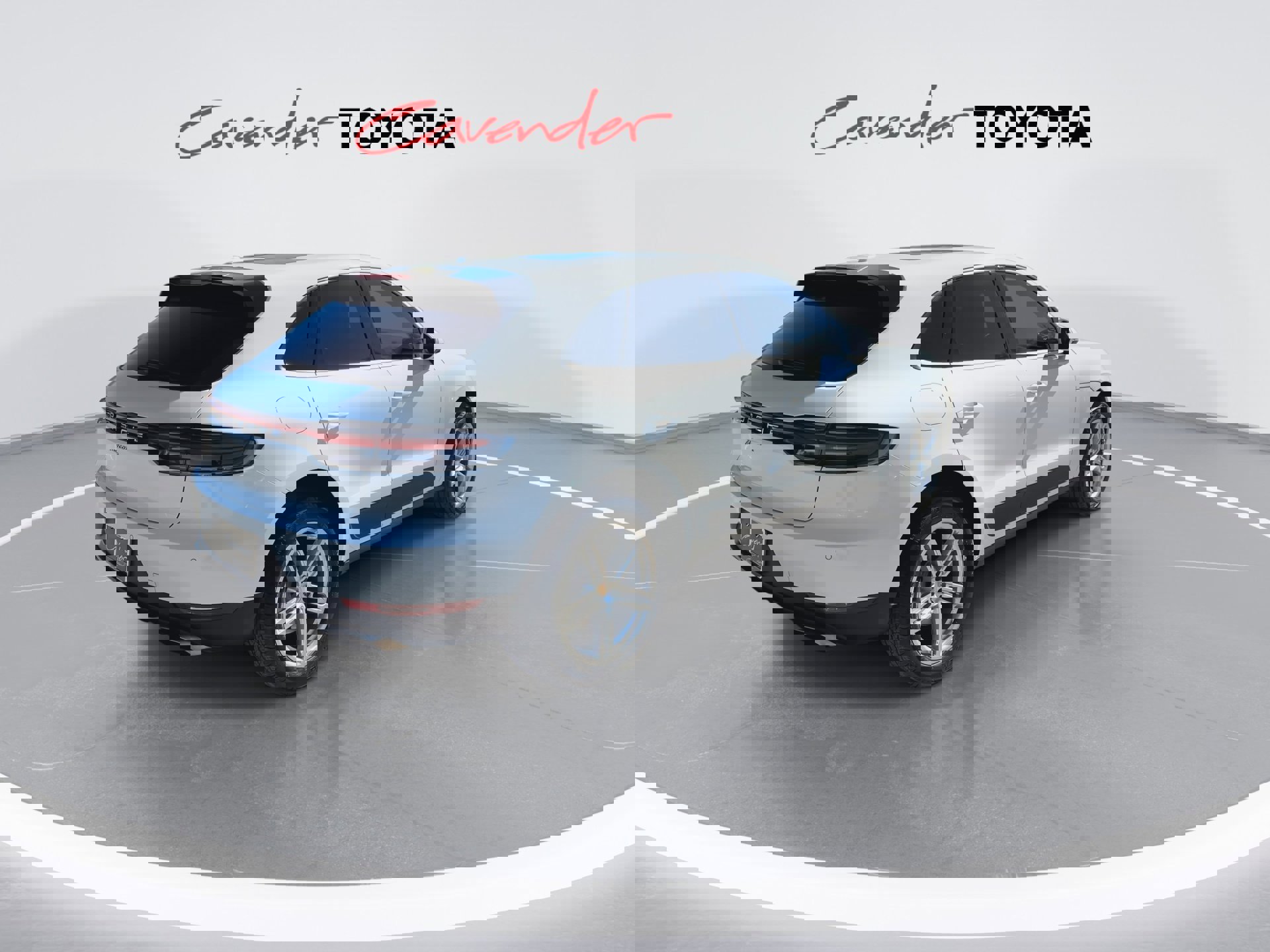 Used 2021 Porsche Macan Premium Plus image 8