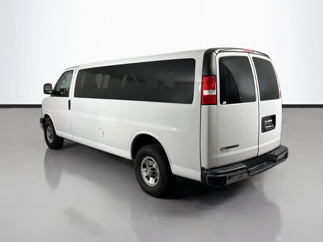 Used 2024 Chevrolet Express 3500 LT w/ LT Preferred Equipment Group RWD image 5
