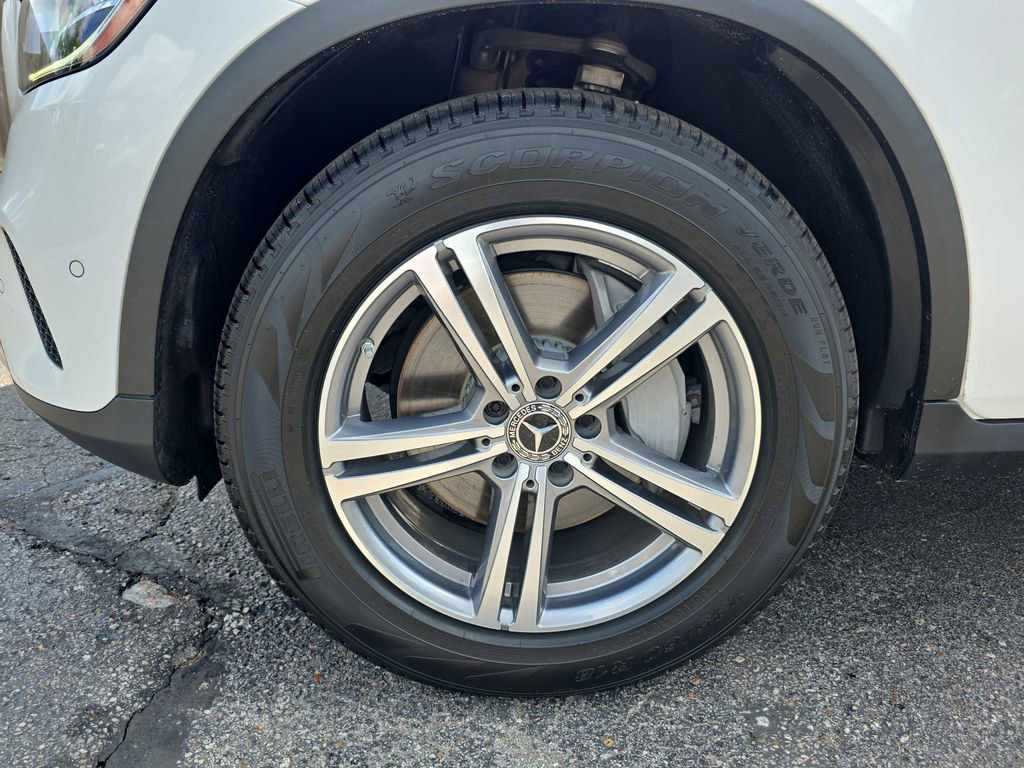 Certified 2021 Mercedes-Benz GLC 300 4MATIC image 9