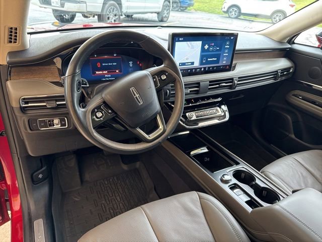 Used 2023 Lincoln Corsair Reserve w/ Equipment Group 201A AWD/4WD image 17